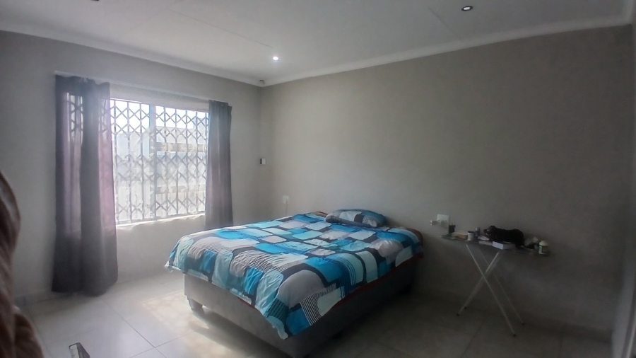 4 Bedroom Property for Sale in Heidedal Free State